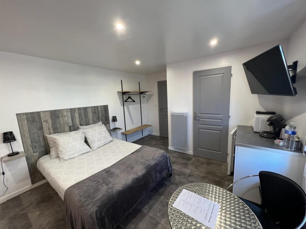 Aux Charmes 1 Bed and Breakfast Isques Εξωτερικό φωτογραφία