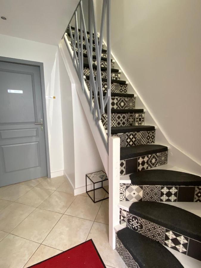 Aux Charmes 1 Bed and Breakfast Isques Εξωτερικό φωτογραφία